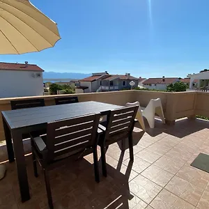 Beachfront Apartman